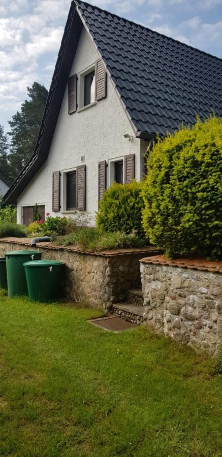 Gemuetliches Ferienhaus In Seenaehe Sewekow Buitenkant foto
