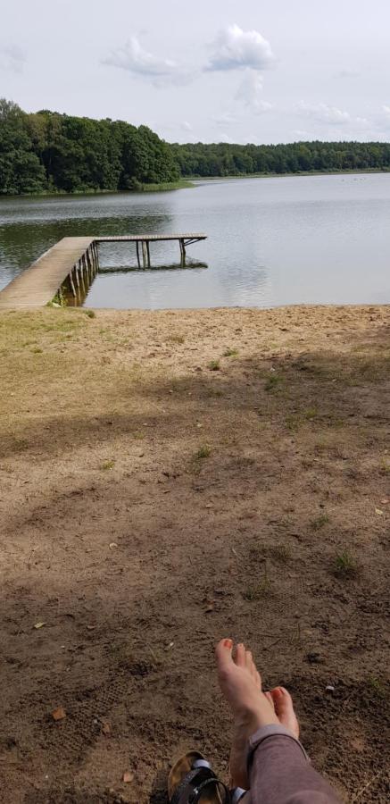 Gemuetliches Ferienhaus In Seenaehe Sewekow Buitenkant foto