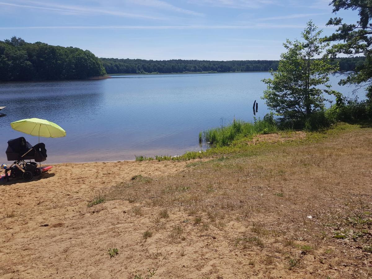 Gemuetliches Ferienhaus In Seenaehe Sewekow Buitenkant foto