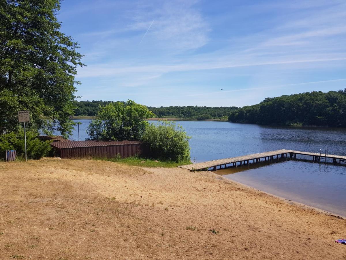 Gemuetliches Ferienhaus In Seenaehe Sewekow Buitenkant foto